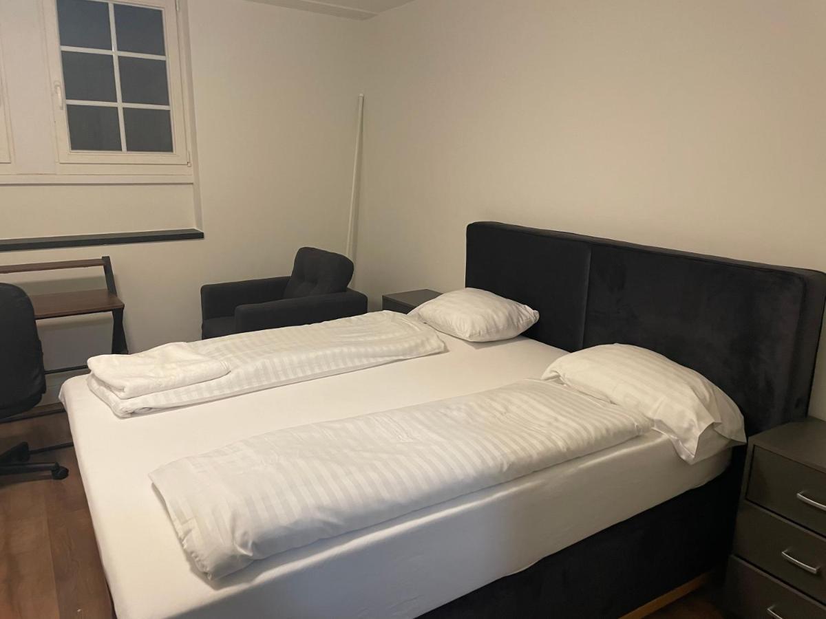 Lindas Beauty Hostel Цюрих Экстерьер фото